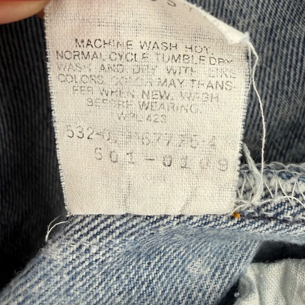 Vintage Levis 501 Acid Wash Jeans Mens 34x30 Made in USA Button Fly Blue Denim